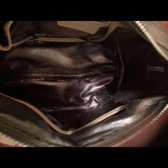 Michael Kors Handbag. GUC - Picture 4 of 10